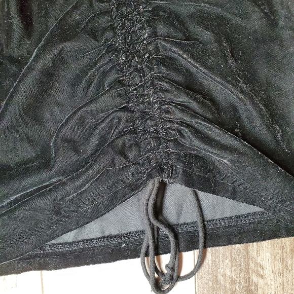 Free People x REVOLVE Vivienne Velvet Ruched Black Mini Skirt Size 4 - Picture 9 of 16